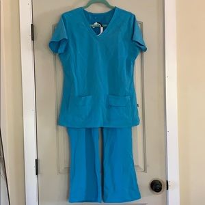 Activate by Med couture scrub set blue